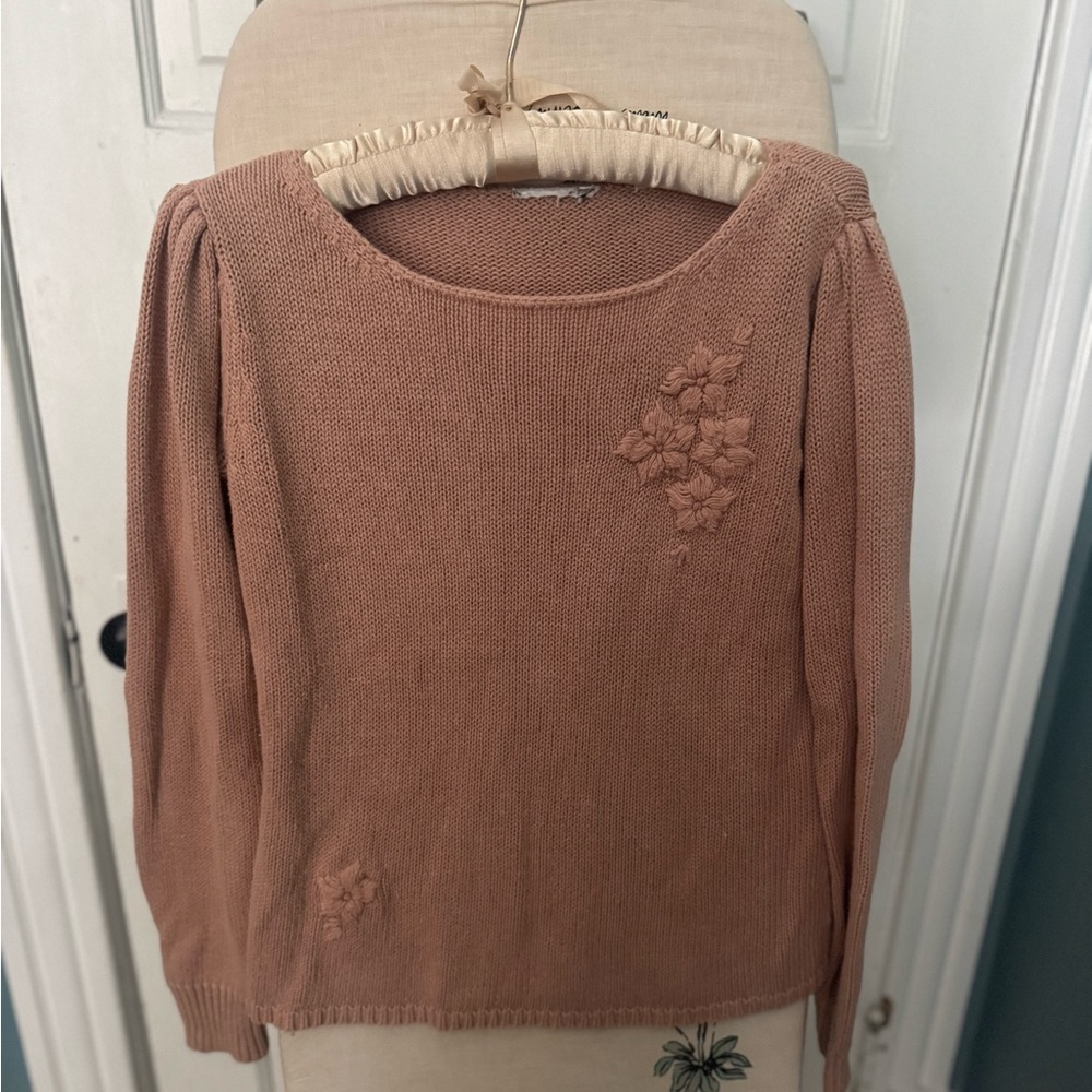 Chic Women's Knit Sweater with Floral Details